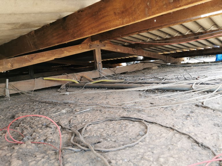 Demolição e Construção do Novo Telhado