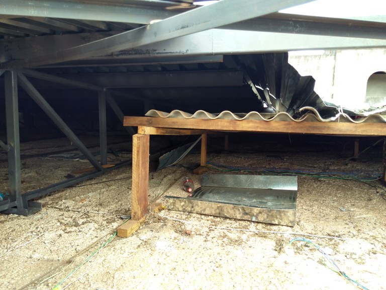 Demolição e Construção da 2ª Parte do Telhado