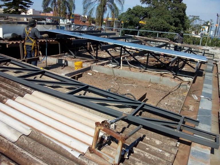 Demolição e Construção da 2ª Parte do Telhado