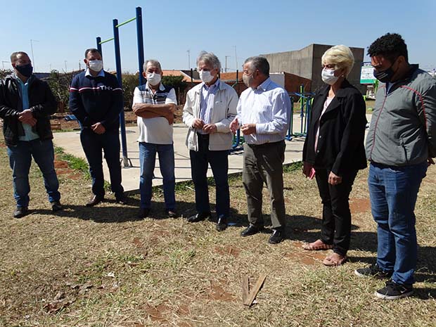 Deputado Vanderlei Macris visita Américo Brasiliense